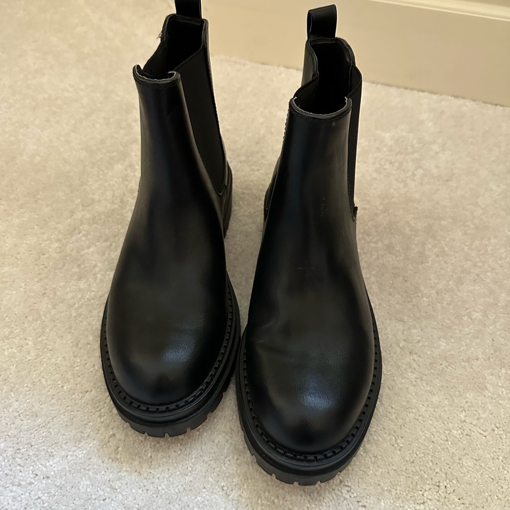 Arizona Jean Company Black Ankle Boots